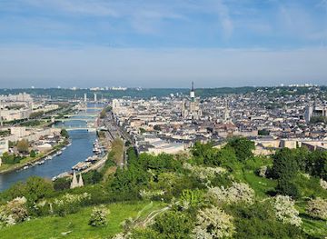 france/rouen/vieux-rouen/attraction/rouen-panorama-de-la-cote-sainte-catherine