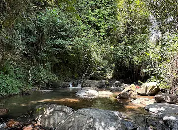 Bambili mini waterfall - "Forkweh"