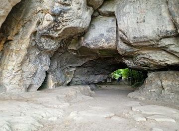 germany/dresden/attraction/felsentor-kuhstall