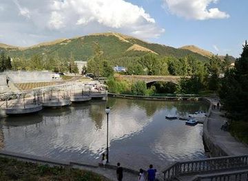 armenia/jermuk/attraction/dolphin-lake