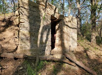 kansas/flint-hills/attraction/spooky-hollow