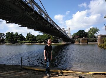 texas/waco/attraction/east-riverwalk