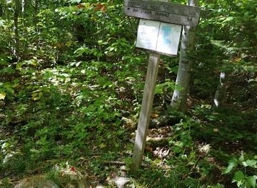 vermont/molly-stark-state-park/attraction/deerfield-ridge-trail