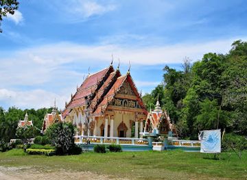 thailand/eastern-thailand/attraction/prasat-khao-noi