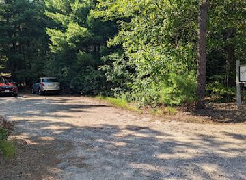 rhode-island/burlingame-state-park/attraction/richard-trails