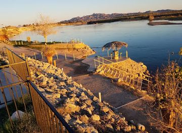 california/colorado-desert/attraction/hidden-beaches-resort