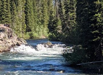 montana/absaroka-beartooth-wilderness/attraction/clarks-fork-picnic-area