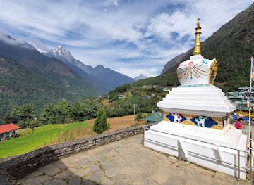 nepal/everest-base-camp/attraction/cheplung-village-nepal
