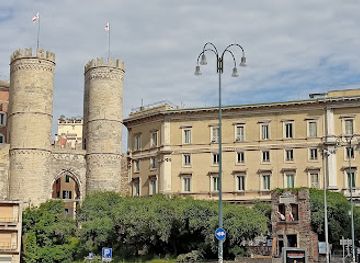 italy/genoa/attraction/porta-del-molo