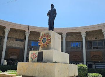 iraq/baghdad/attraction/abd-al-karim-qasim-statue