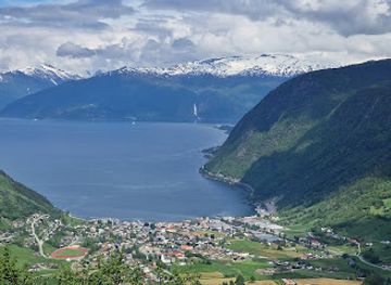 norway/sogn-og-fjordane/attraction/vikafjellsvegen-168