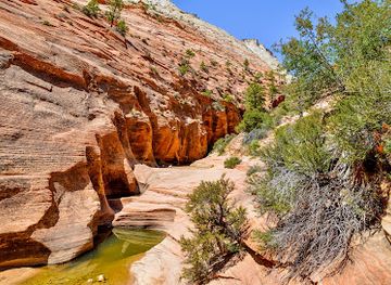 utah/mt-carmel/attraction/keyhole-canyon