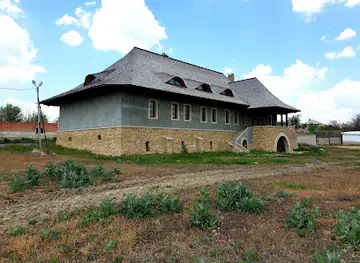Conacul Domnesc Lapusna