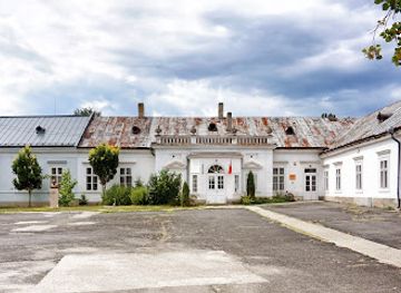 hungary/zemplen/attraction/tolcsvai-szirmay-waldbott-kastely-es-latogatokozpont