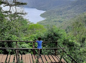 nicaragua/apoyo-lagoon/attraction/senderos-mirador-de-catarina