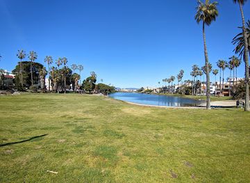 california/venice-beach/attraction/del-rey-lagoon
