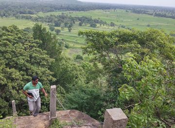 sri-lanka/moneragala-district/attraction/lahugala-kitulana-national-park