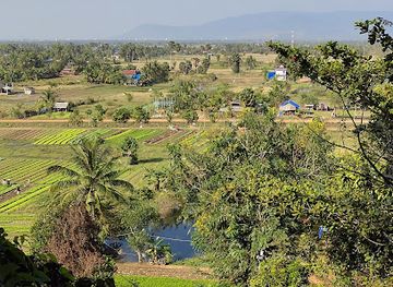 cambodia/kampong-speu/attraction/phnom-chhngok-cave