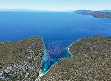 greece/sporades/attraction/kokkalias-beach