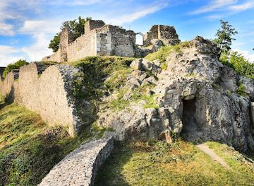 hungary/borzsony-mountains/attraction/dregely-castle