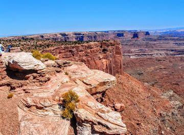 utah/canyonlands/attraction/buck-canyon-overlook