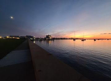 rhode-island/napatree-point-conservation-area/attraction/watch-hill-harbor