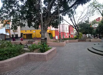 Jardin Embajadoras
