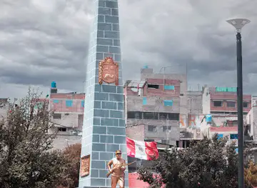 A la heroica Columna Pasco Park