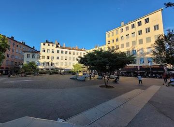 france/lyon/attraction/pl-des-tapis