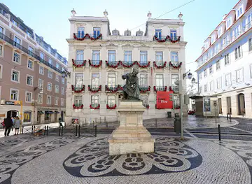 Statue of António Ribeiro