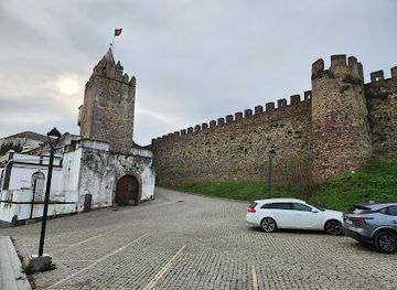 portugal/evora/attraction/castelo-de-montemor-o-novo