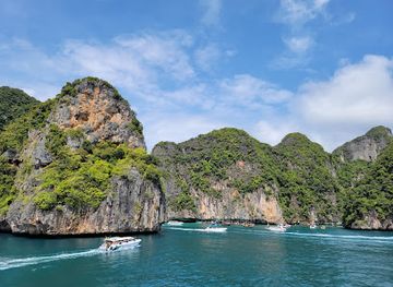 thailand/andaman-coast/attraction/pi-leh-bay
