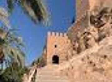 spain/almeria/attraction/puerta-y-torre-de-la-justicia