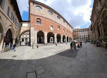 italy/milan/attraction/palazzo-della-ragione