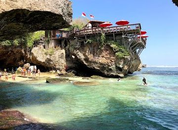 indonesia/bali/attraction/suluban-beach