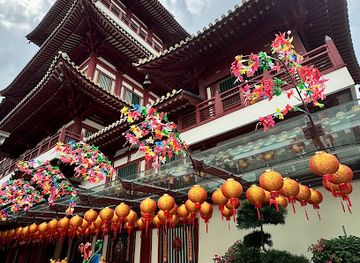 singapore/chinatown/attraction/rooftop-garden-toothrelic-temple-chinatown