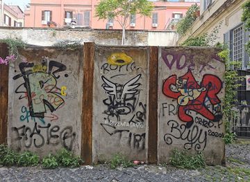italy/via-francigena/attraction/diventa-santo-graffiti-photo-spot