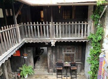 vietnam/da-nang/attraction/museum-of-trade-ceramics