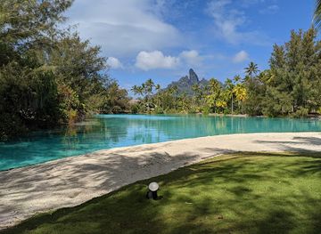french-polynesia/bora-bora/attraction/the-lagoonarium