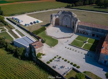 france/poitou-charentes/attraction/abbaye-de-trizay