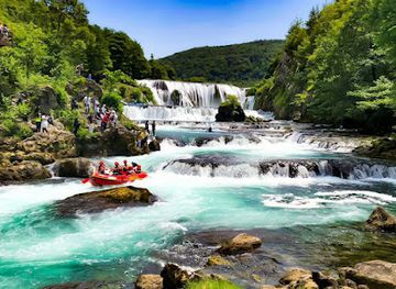 bosnia-and-herzegovina/una-sana-canton/attraction/una-rc-kiro-rafting-camp