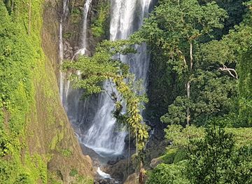 indonesia/north-sumatra/attraction/air-terjun-silima-lima