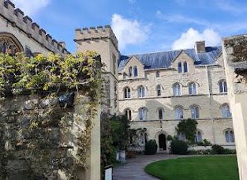 united-kingdom/oxford/attraction/pembroke-college