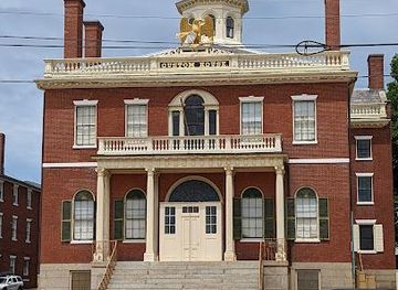 iowa/newton/attraction/custom-house