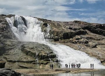 india/north-india/attraction/kuntala-water-falls