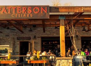 washington/marysville/attraction/patterson-cellars-tasting-room-hollywood-hill