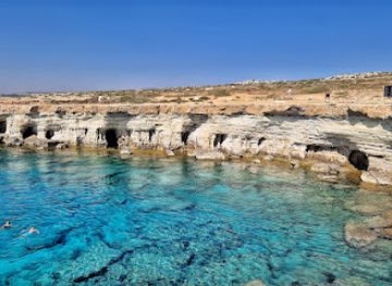 cyprus/nissi-beach/attraction/sea-cave