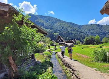 japan/shirakawa-go/attraction/wooden-walkway
