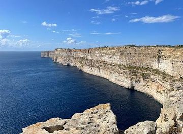 malta/mellieha/attraction/ta-cenc-cliffs