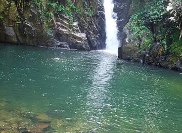 trinidad-and-tobago/chaguanas/attraction/paria-waterfall